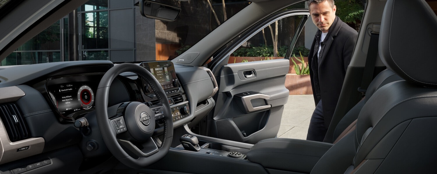 2025 Nissan Pathfinder Front Row