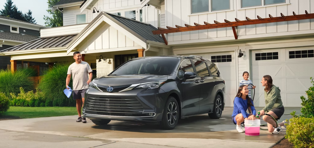 2025 Toyota Sienna for Sale near De Pere, WI