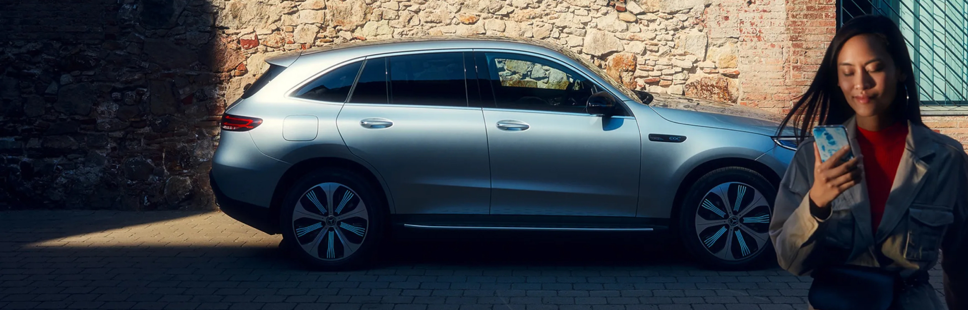 Side profile of Mercedes-Benz SUV