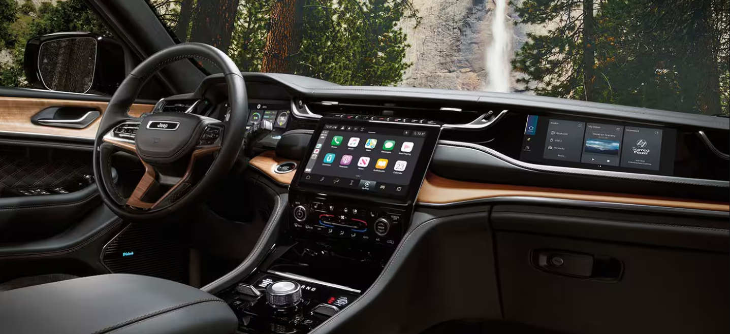 Grand Cherokee Interior