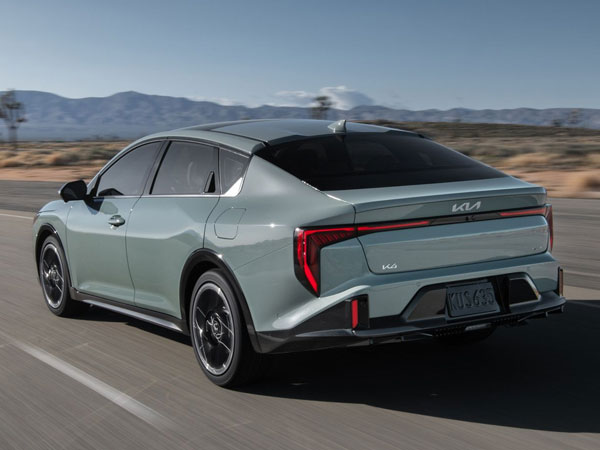 2025 Kia K4 Rear Angle