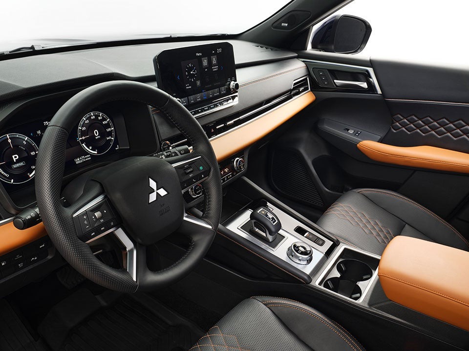 2025 Mitsubishi Outlander PHEV Cockpit