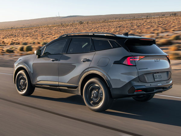 2026 Kia Sportage Rear Angle