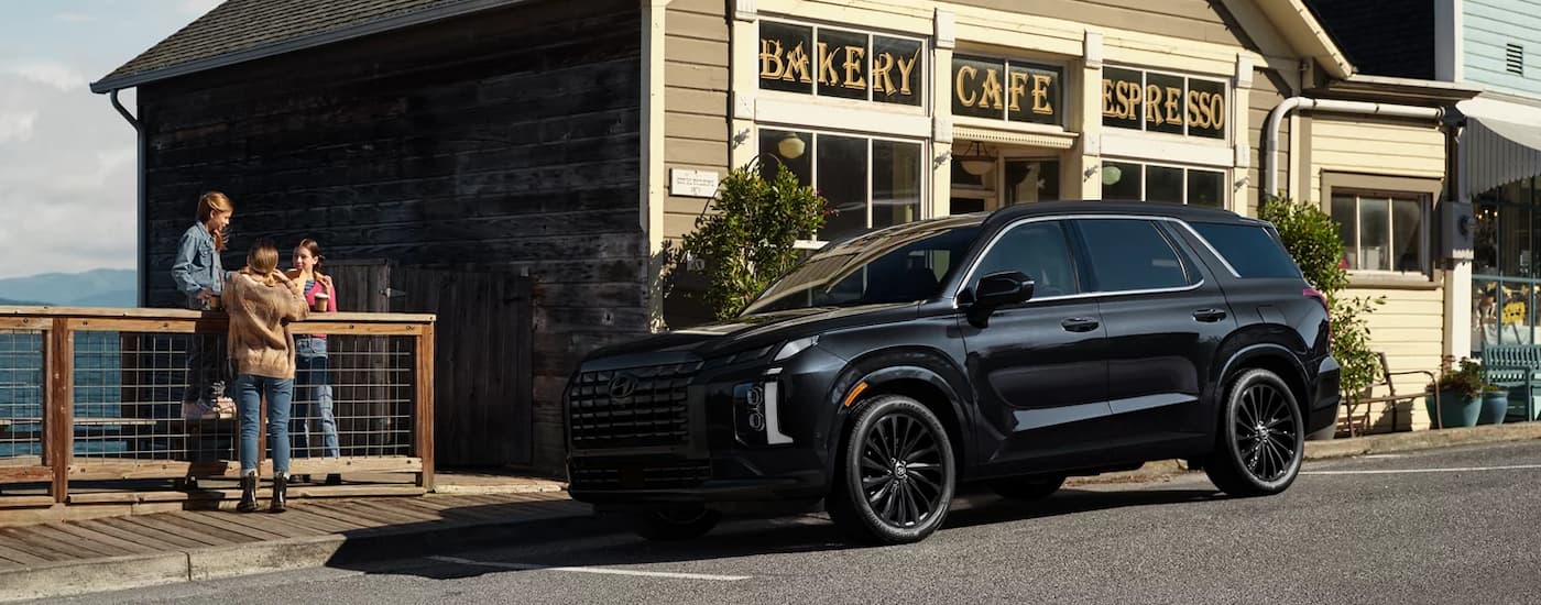 Black 2025 Hyundai Palisade for sale near Bellaire parked on the side of a street