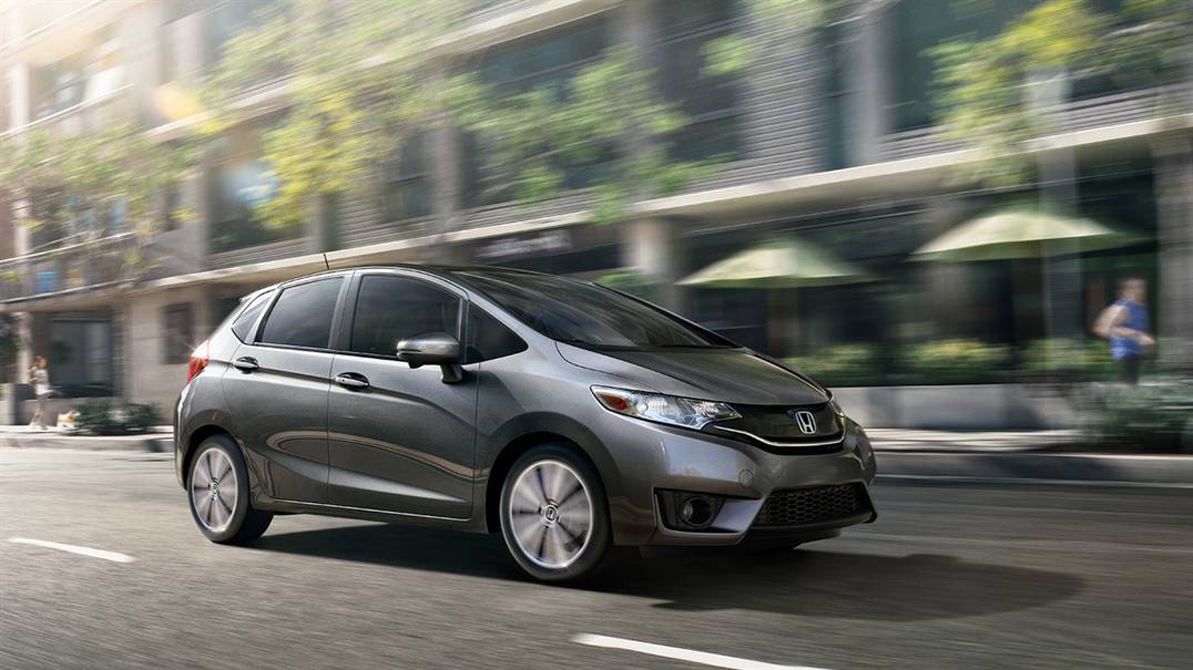 2016 Honda Fit vs 2016 Chevrolet Sonic near Arlington, VA