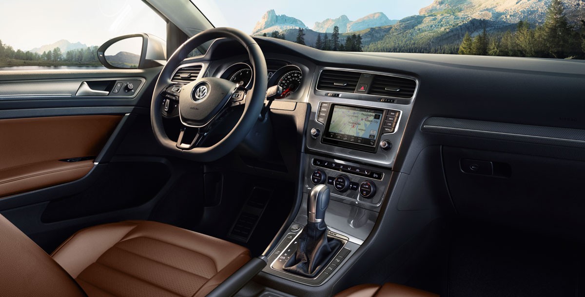 Golf Alltrack with Marrakesh Brown Leatherette 