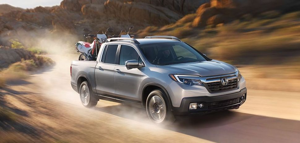 2017 Honda Ridgeline vs 2017 Nissan Frontier near Falls Church, VA