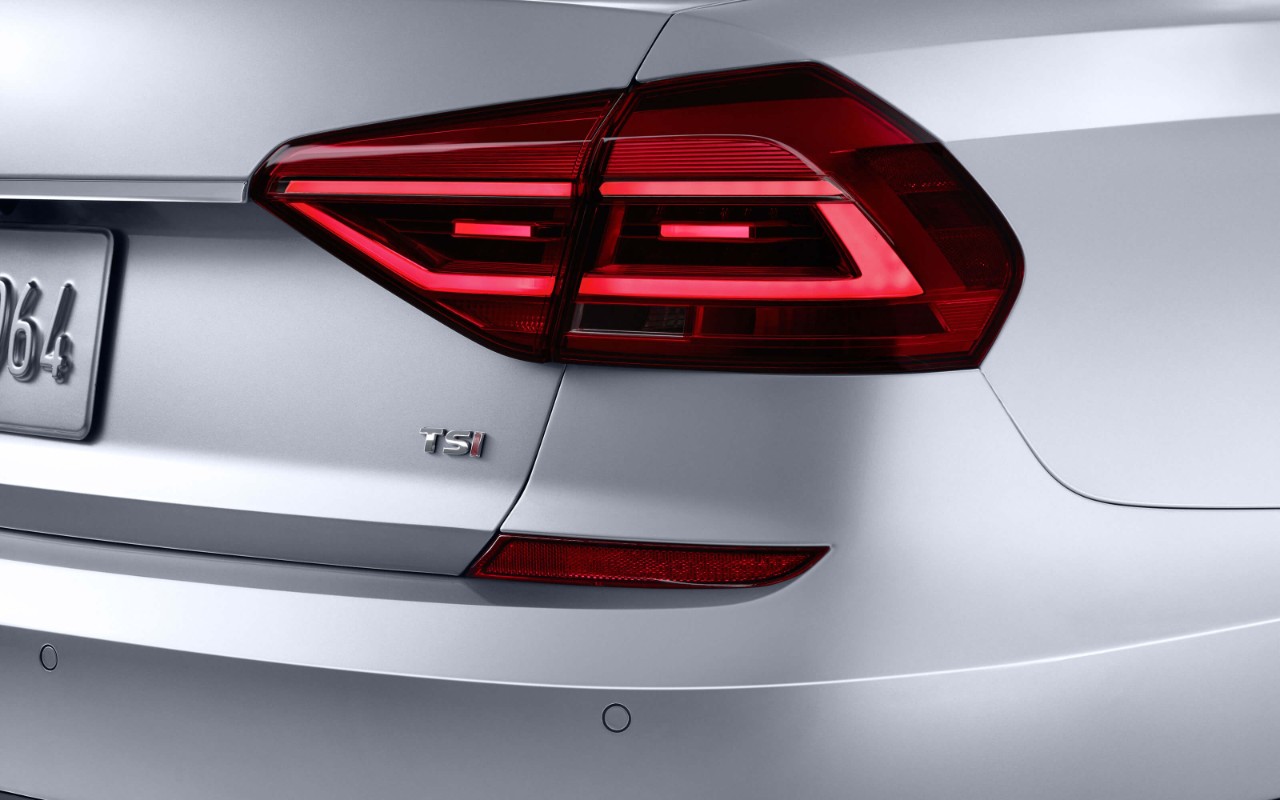 VW Passat with LED Lighting 