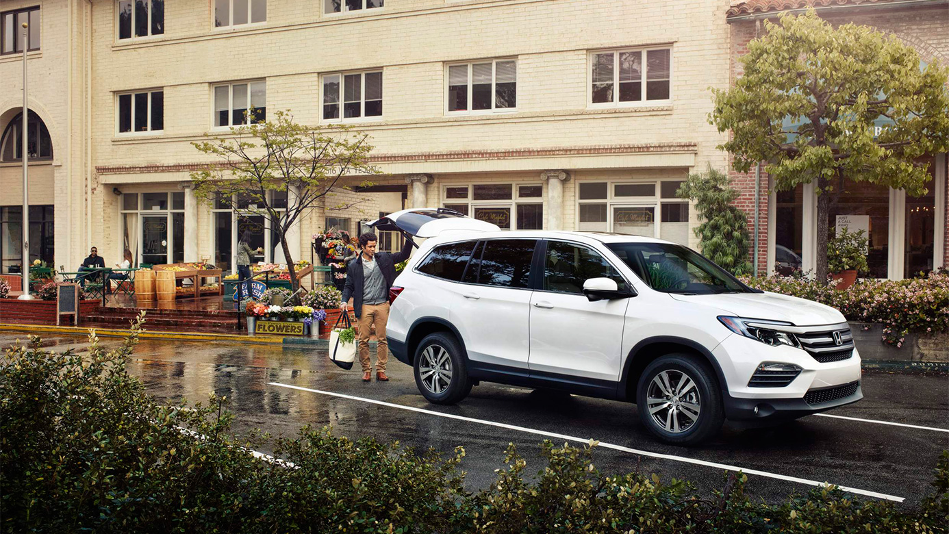 2017 Honda Pilot vs 2017 Mitsubishi Outlander near Washington, DC