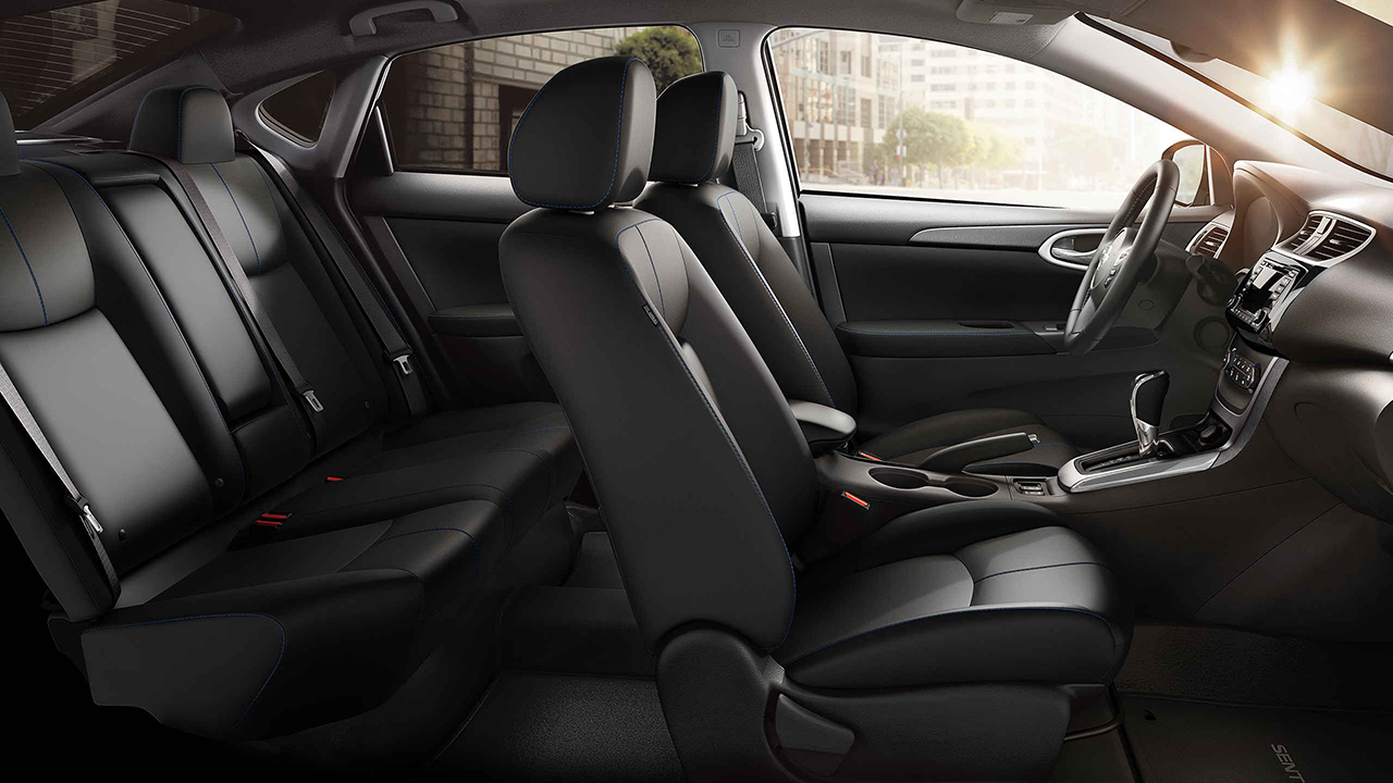 2017 Sentra Interior