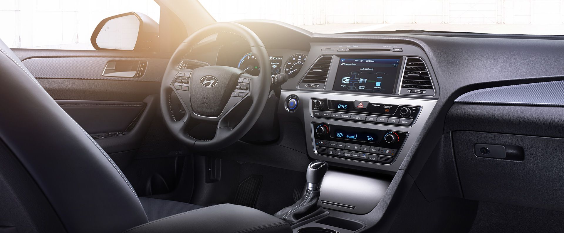 2017 Hyundai Sonata Hybrid with Steering Wheel-mounted Controls