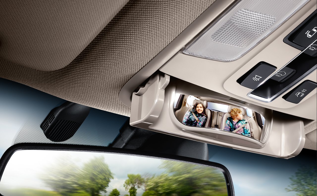 Kia Sedona with the Conversation Mirror