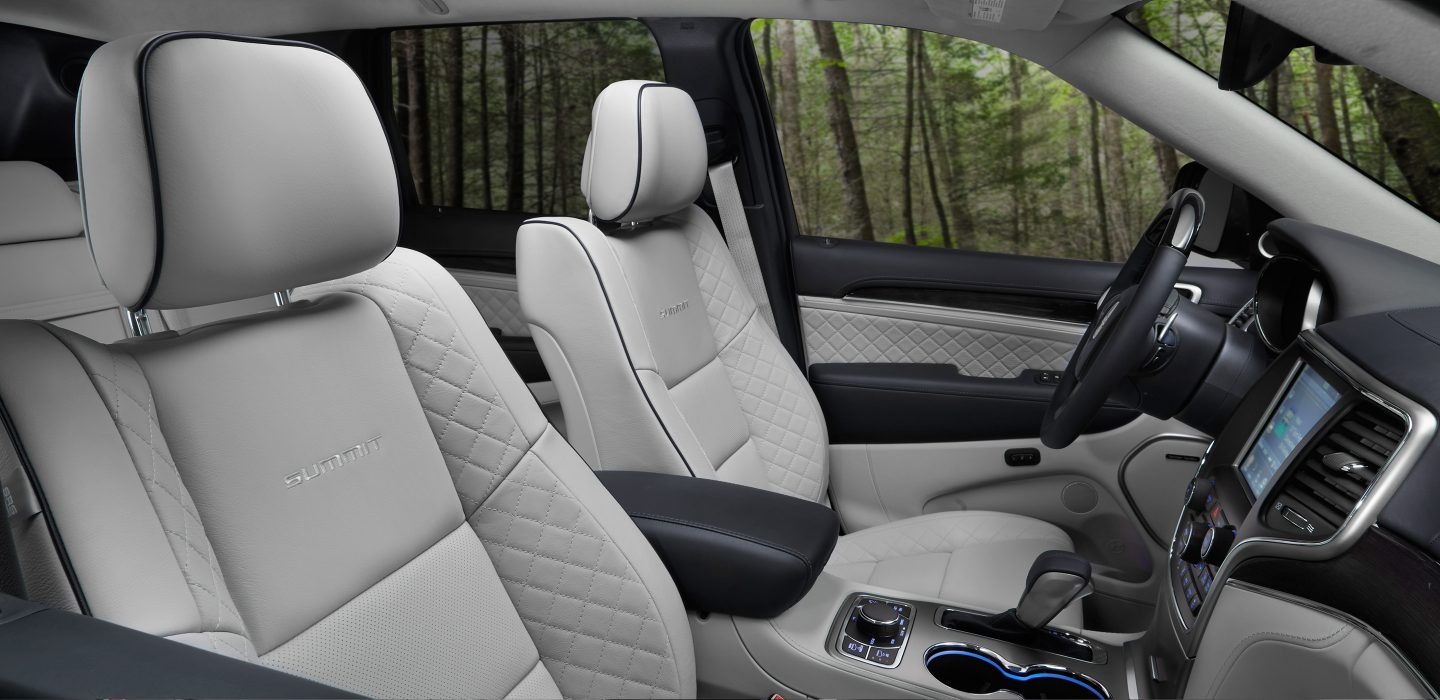 The Interior of the 2017 Grand Cherokee