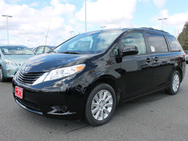 Toyota Sienna for Sale near Mount Vernon at Foothills Toyota