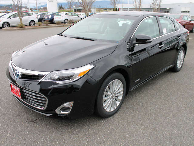 2015 Toyota Avalon Hybrid for Sale near Snohomish at Foothills Toyota