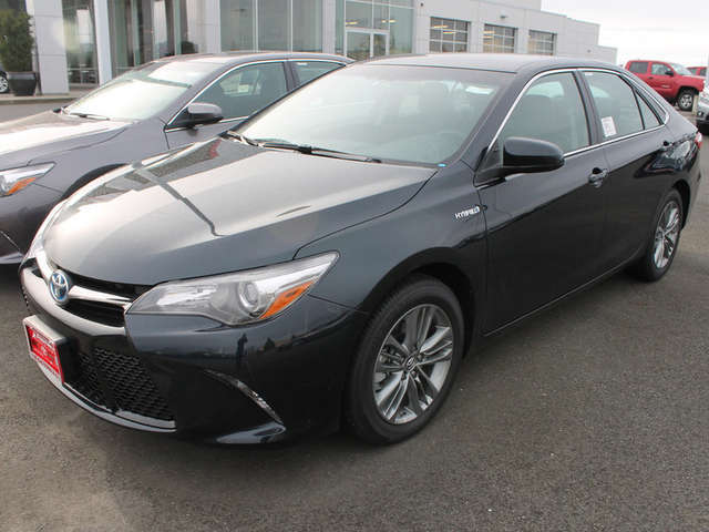 2015 Toyota Camry Hybrid for Sale near Snohomish at Foothills Toyota