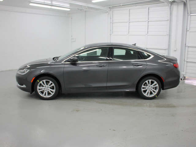 2015 Chrysler Dealer near Tacoma at Larson Chrysler Jeep Dodge Ram
