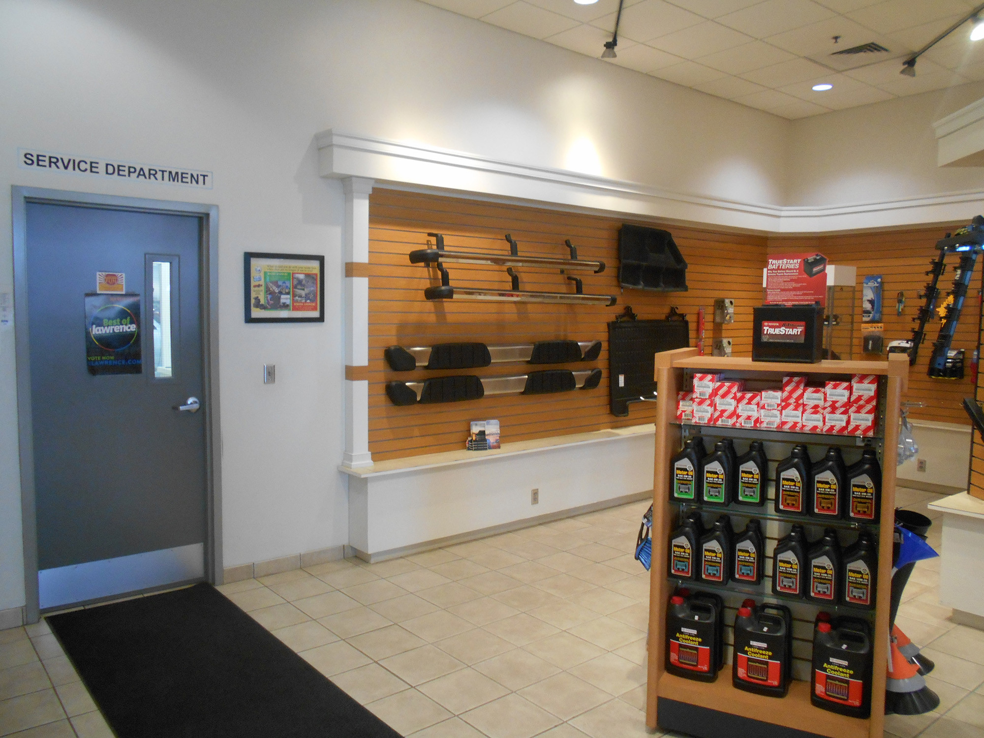 Service Department Pictures - Crown Toyota of Lawrence