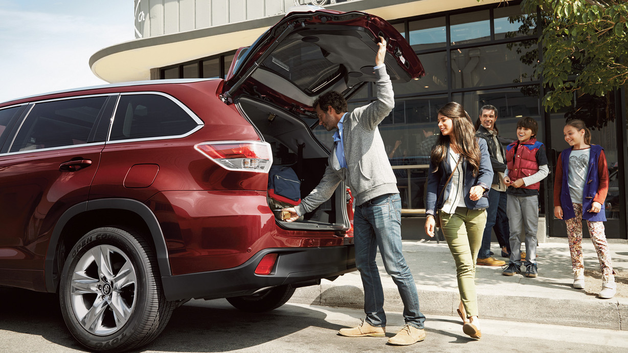 2016 Toyota Highlander for Sale in Auburn at Doxon Toyota