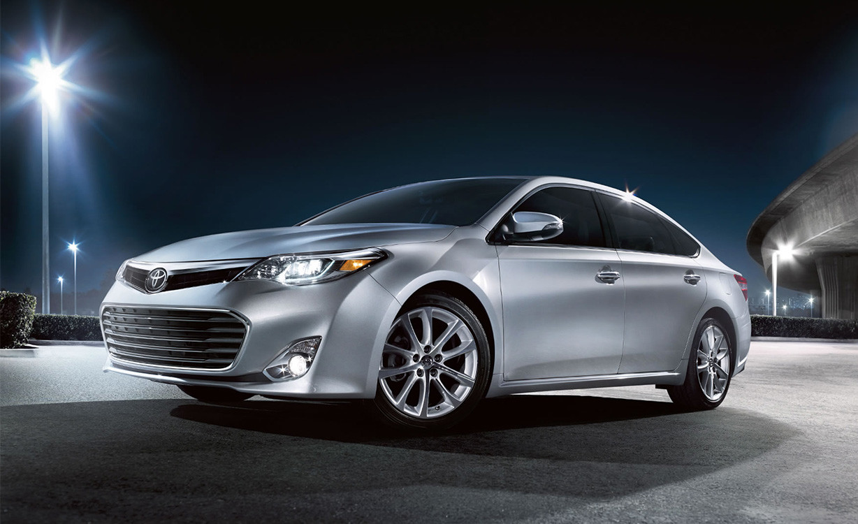 2016 Toyota Avalon Hybrid for Sale in Auburn at Doxon Toyota