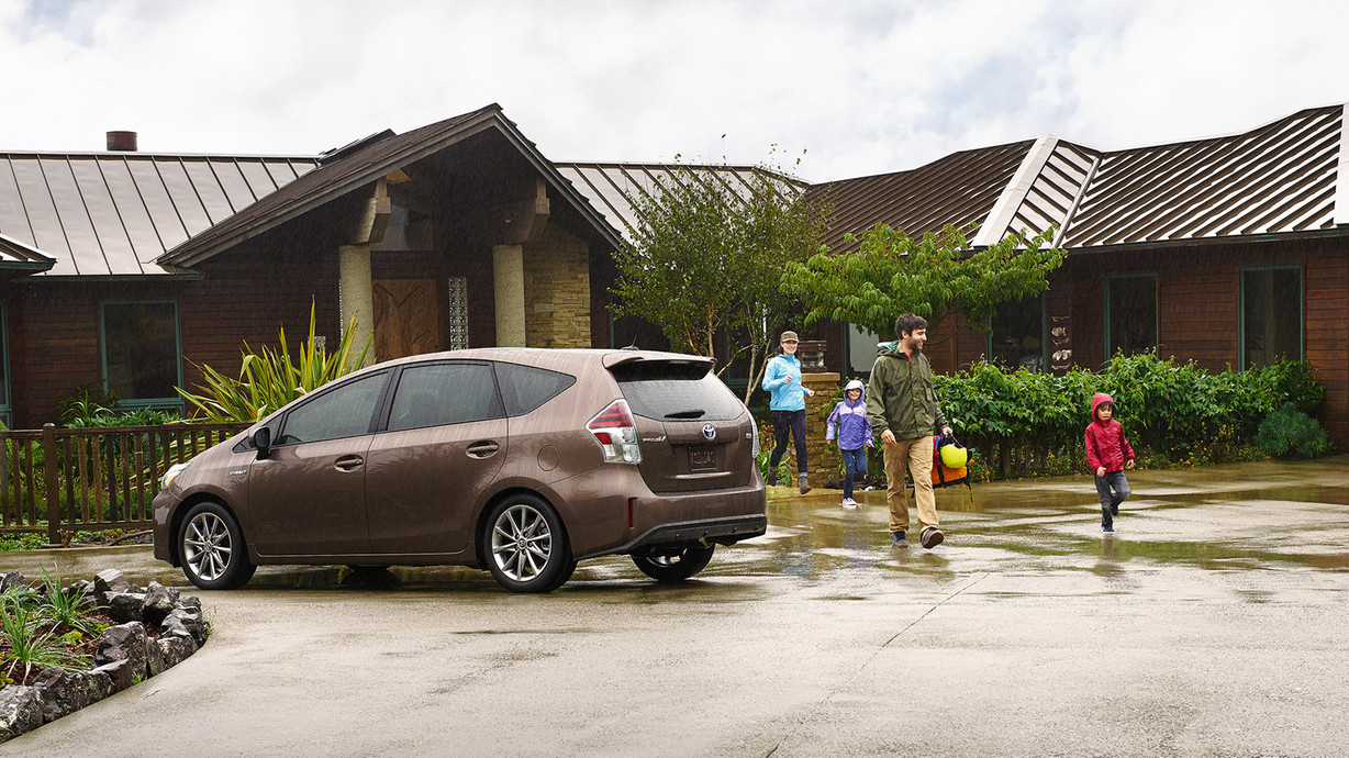 2016 Toyota Prius v near Tacoma at Doxon Toyota