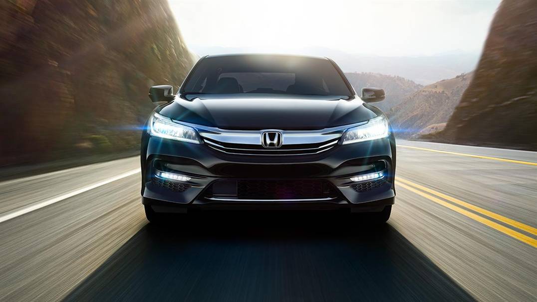Front-facing 2016 Accord
