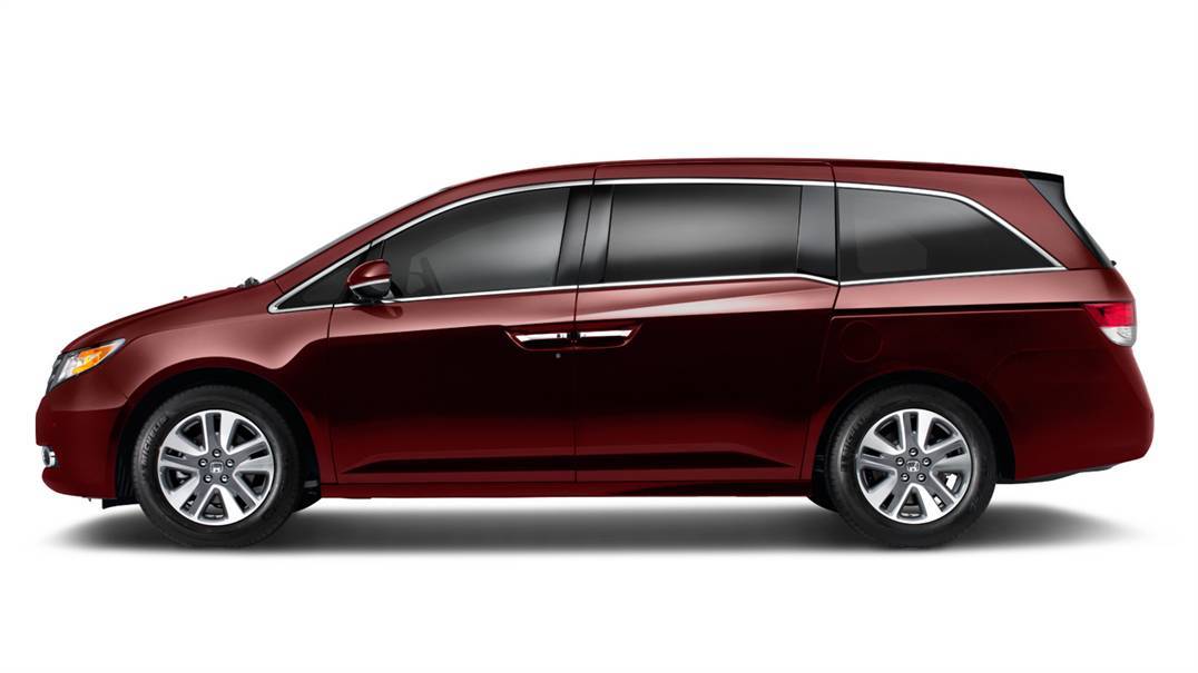 2016 Honda Odyssey vs 2016 Chrysler Town & Country near Washington, DC