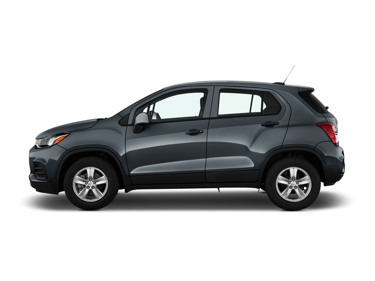2022 Chevrolet Trax LS photo 2
