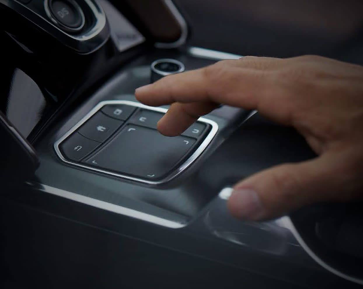 2024 Acura TLX True Touchpad Interface™