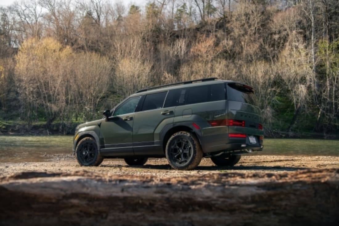 2024-hyundai-santa-fe-side-berlin-md