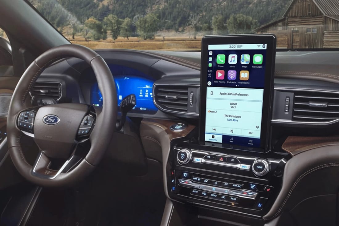 2024-jeep-grand-cherokee-or-ford-explorer-explorer-interior