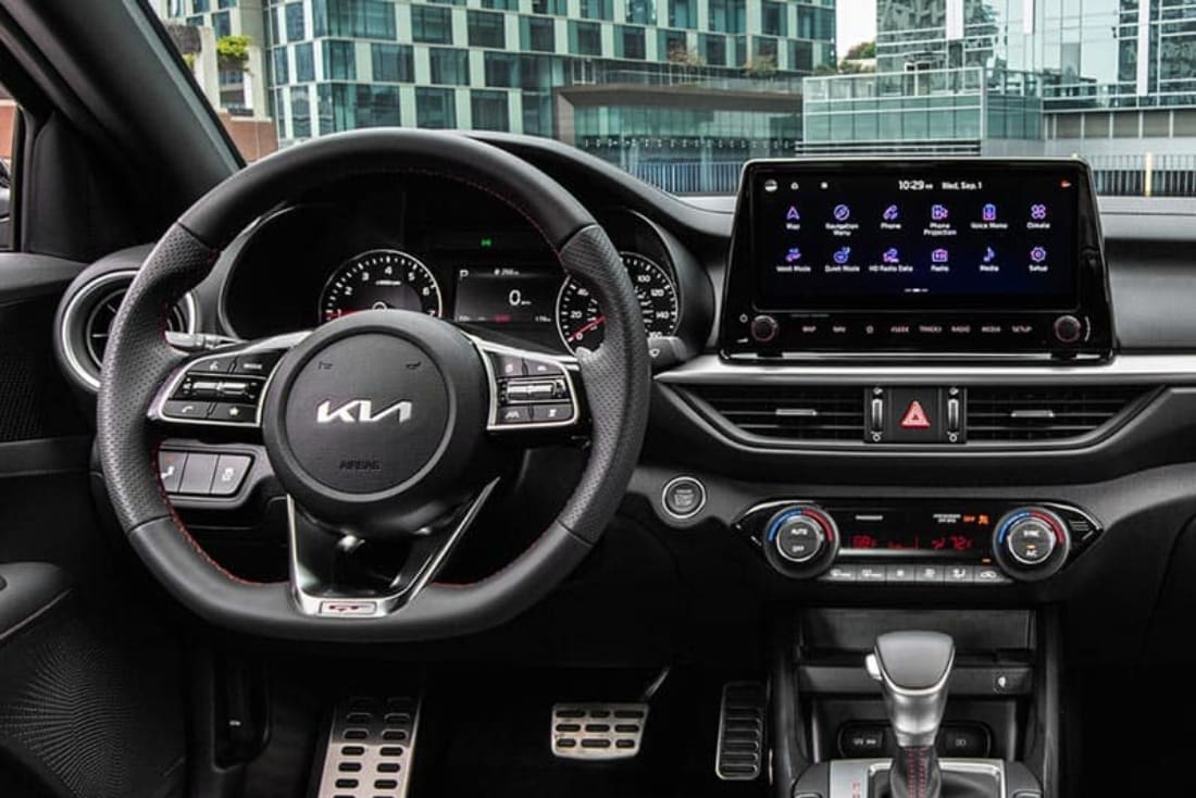 2024-kia-forte-interior