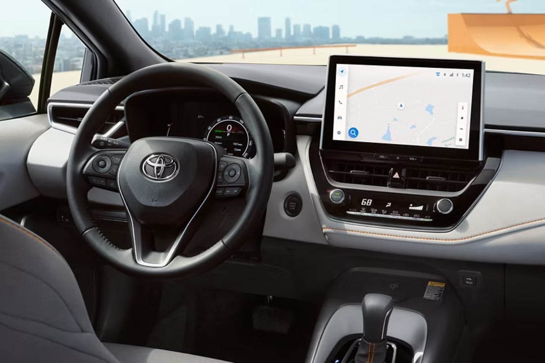2025-toyota-corolla-interior