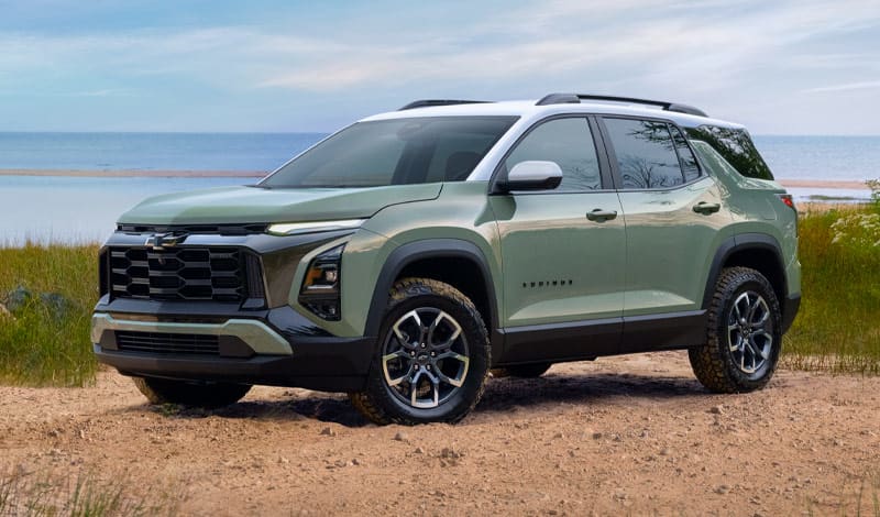 Light green 2025 Chevrolet Equinox exterior