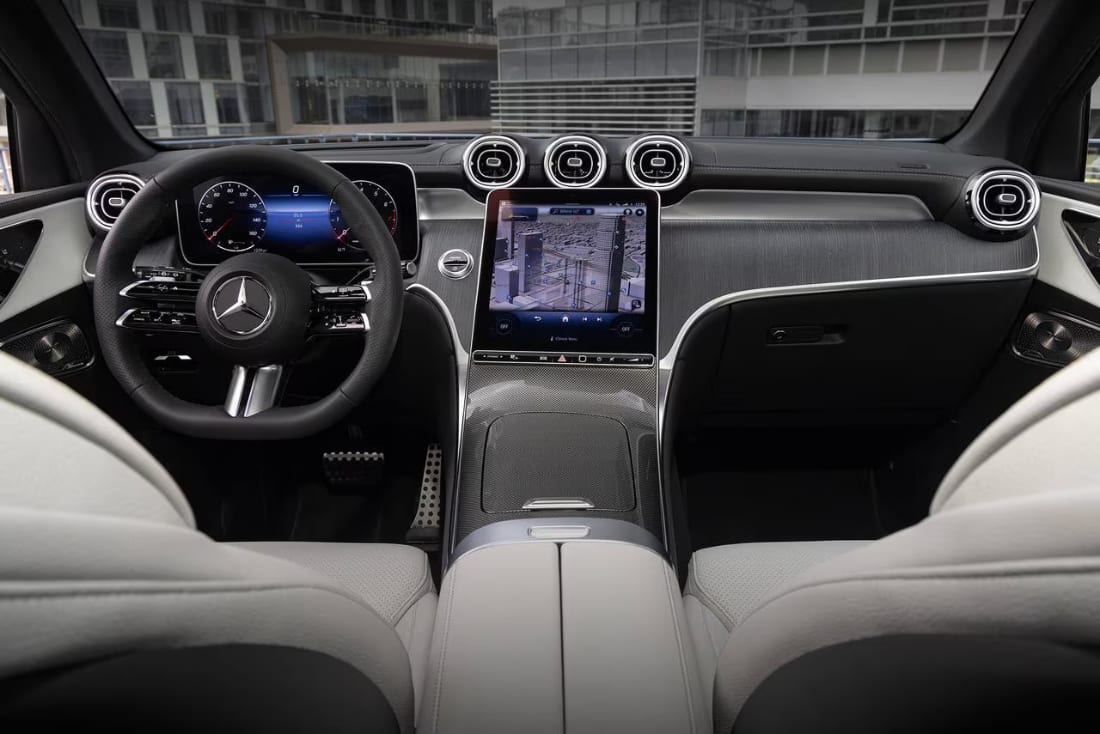 2025-mercedes-glc-interior