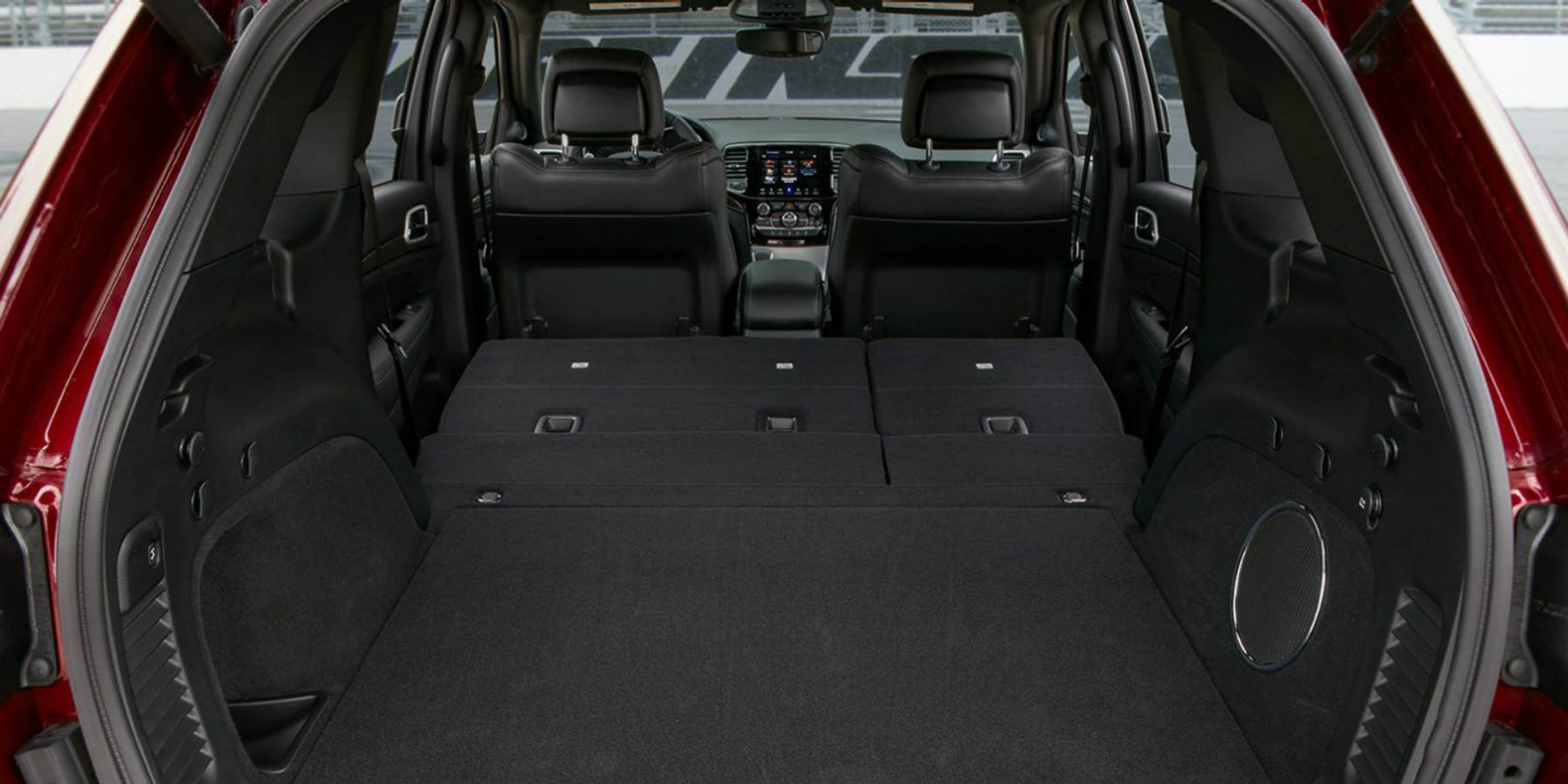 Jeep Grand Cherokee Shreveport, LA - cargo area interior view of Jeep Grand Cherokee