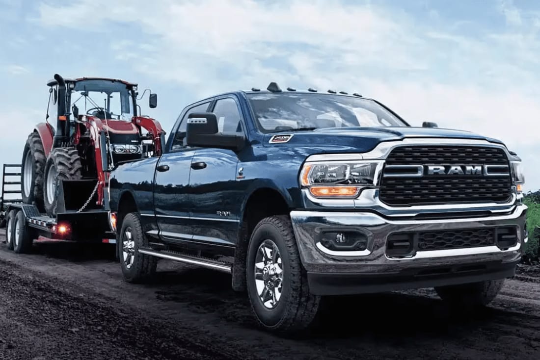 Ram 2500 Texarkana, TX - Ram 2500 towing a tractor