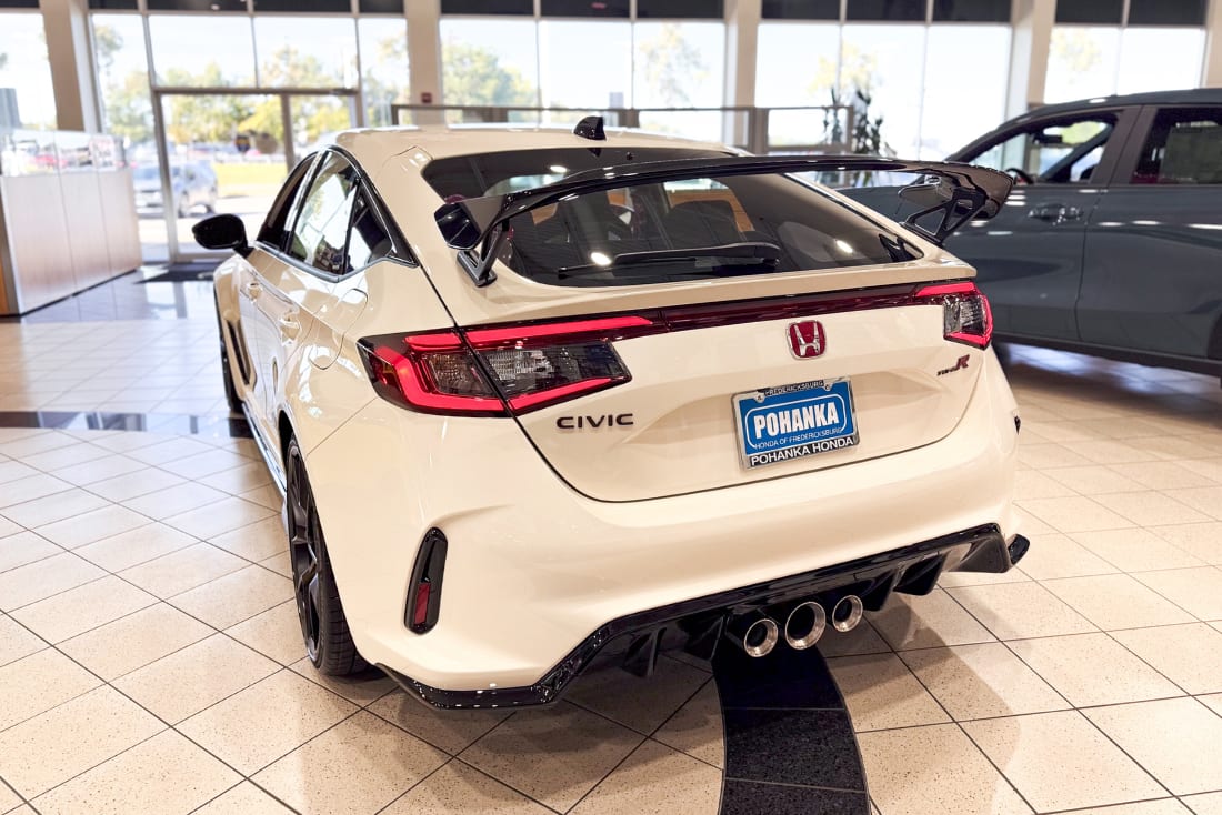 2025-honda-civic-type-r-rear-showroom-near-warrenton-va