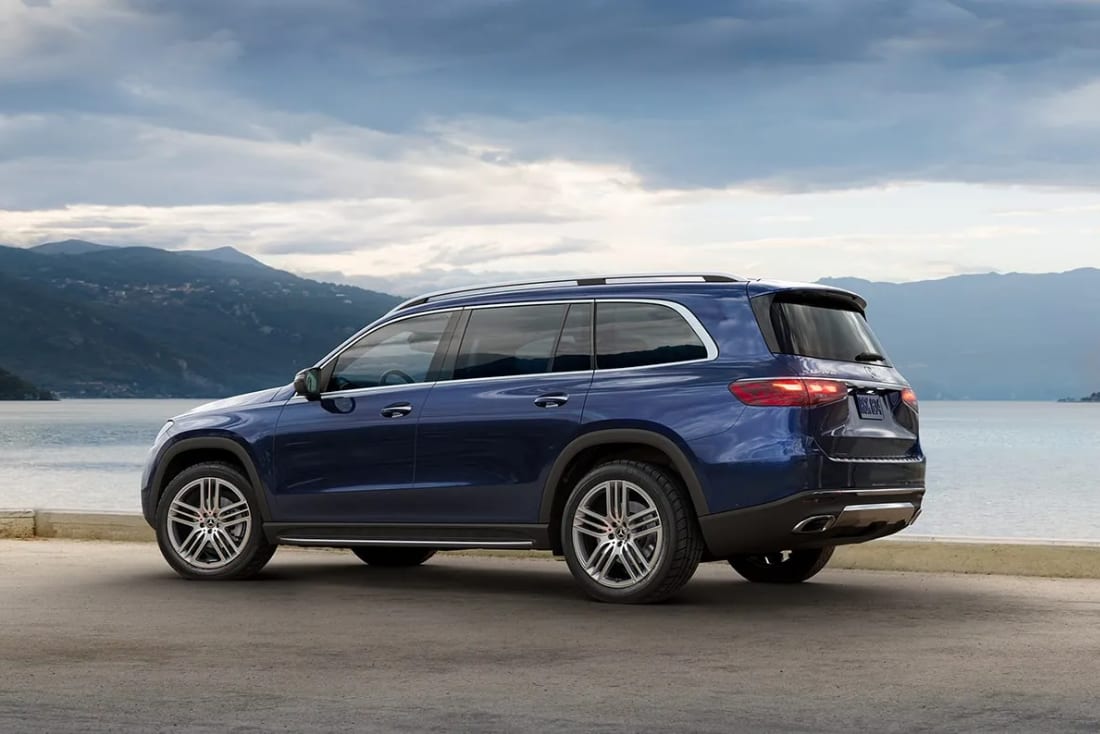 2025-mercedes-gls-side-exterior