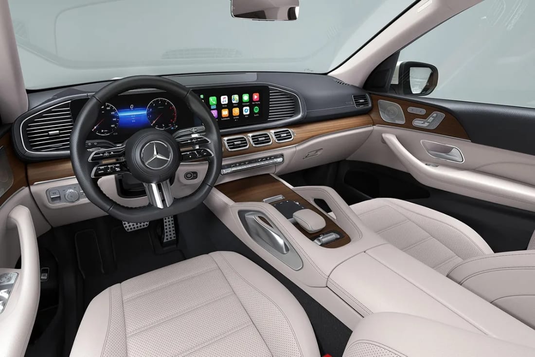 2025-mercedes-gls-interior-tech