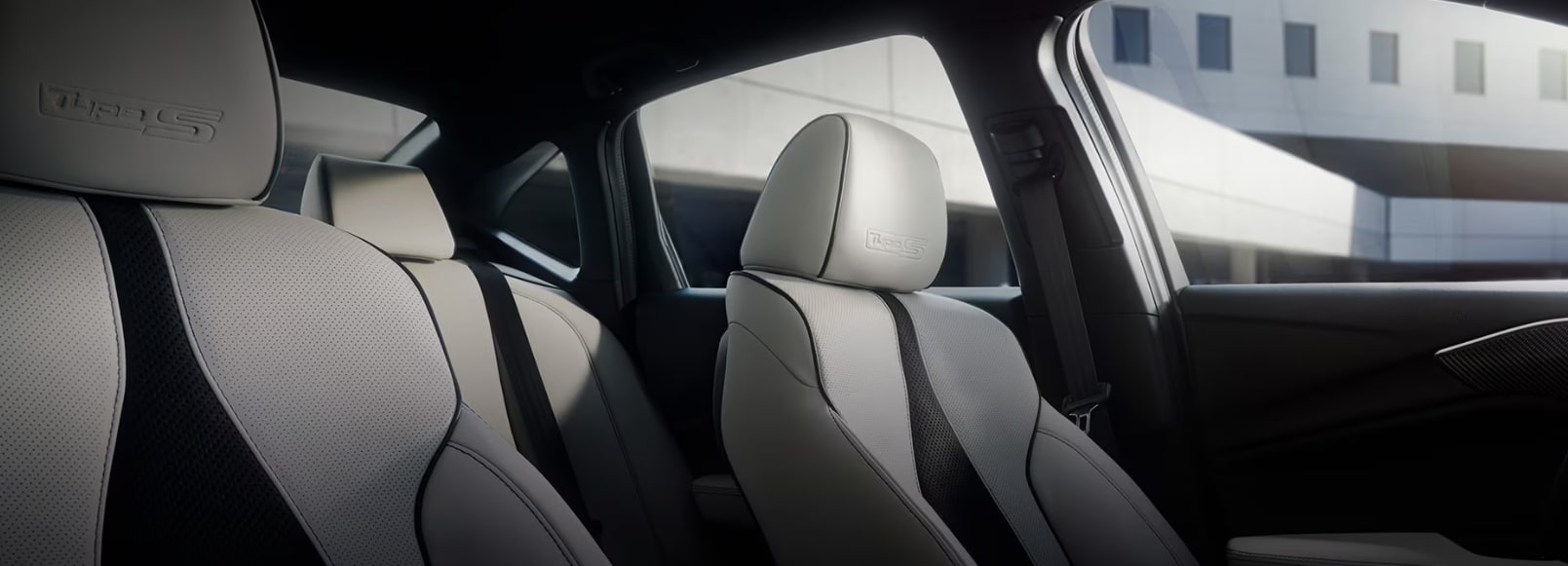 2025 Acura TLX Seating