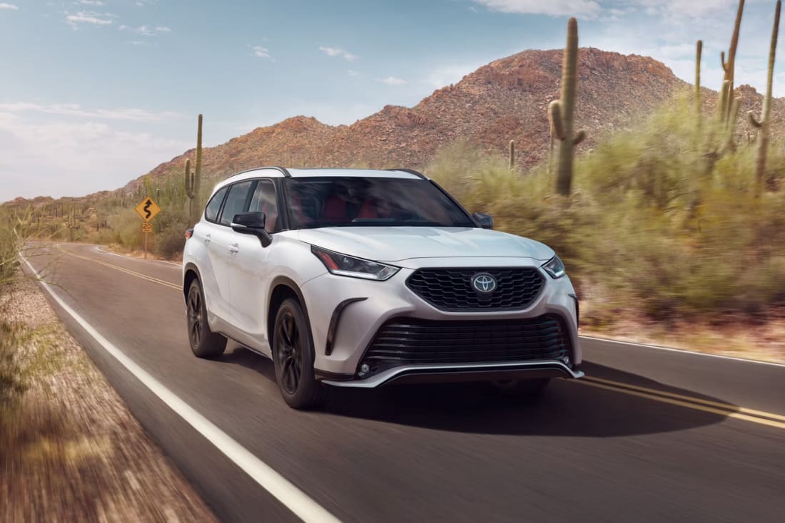 2025-toyota-highlander-exterior-front