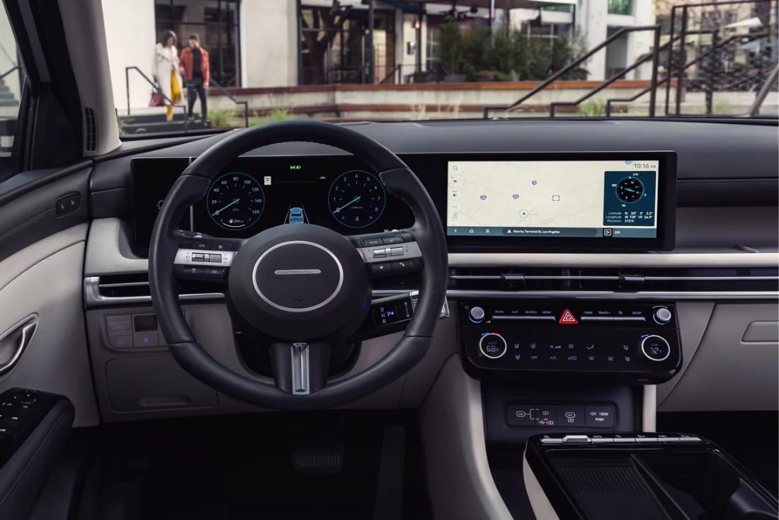 2025-hyundai-tucson-interior-tech