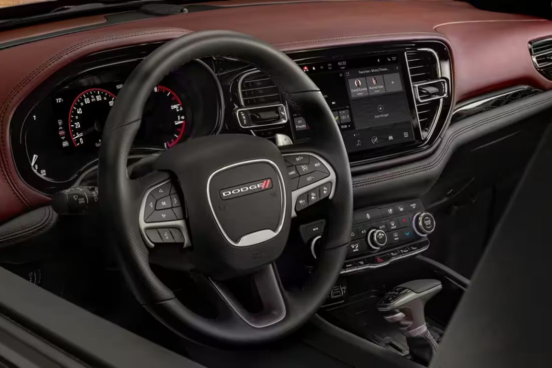2025-dodge-durango-interior-tech