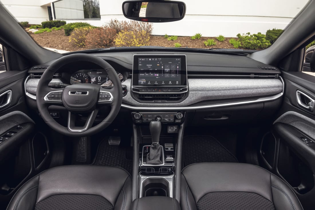 interior view of used Jeep Compass for sale - Battle of Jeep SUVs: Jeep Cherokee vs. Compass