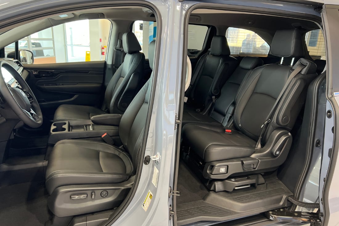 used-honda-odyssey-interior-seating-near-warrenton-va