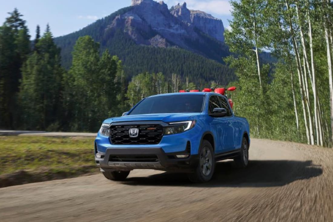2025-honda-ridgeline-exterior-driving