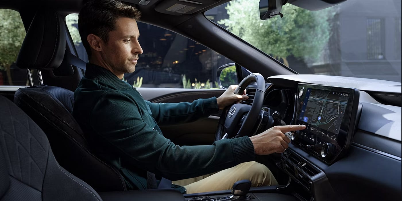 2025 Lexus RX 350h Front Cabin