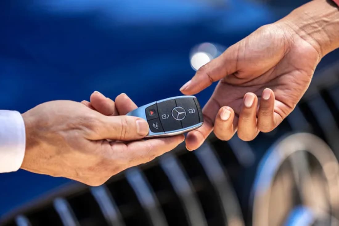 mercedes-benz-leasing-vs-buying