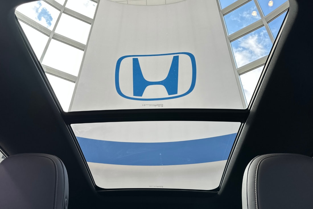 2025-honda-prologue-awd-interior-sunroof
